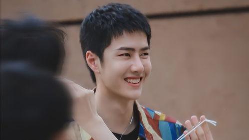 吃瓜爆料李沁王一博,吃瓜群众热议恋情真相