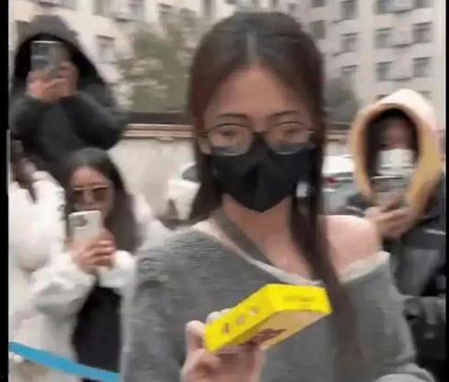 吃瓜穿制服最新事件爆料,揭秘最新制服穿搭潮流事件