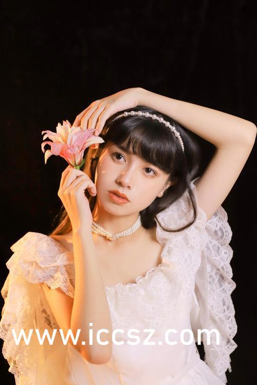 网曝黑料吃瓜爆料事件,吃瓜群众热议娱乐圈最新爆料